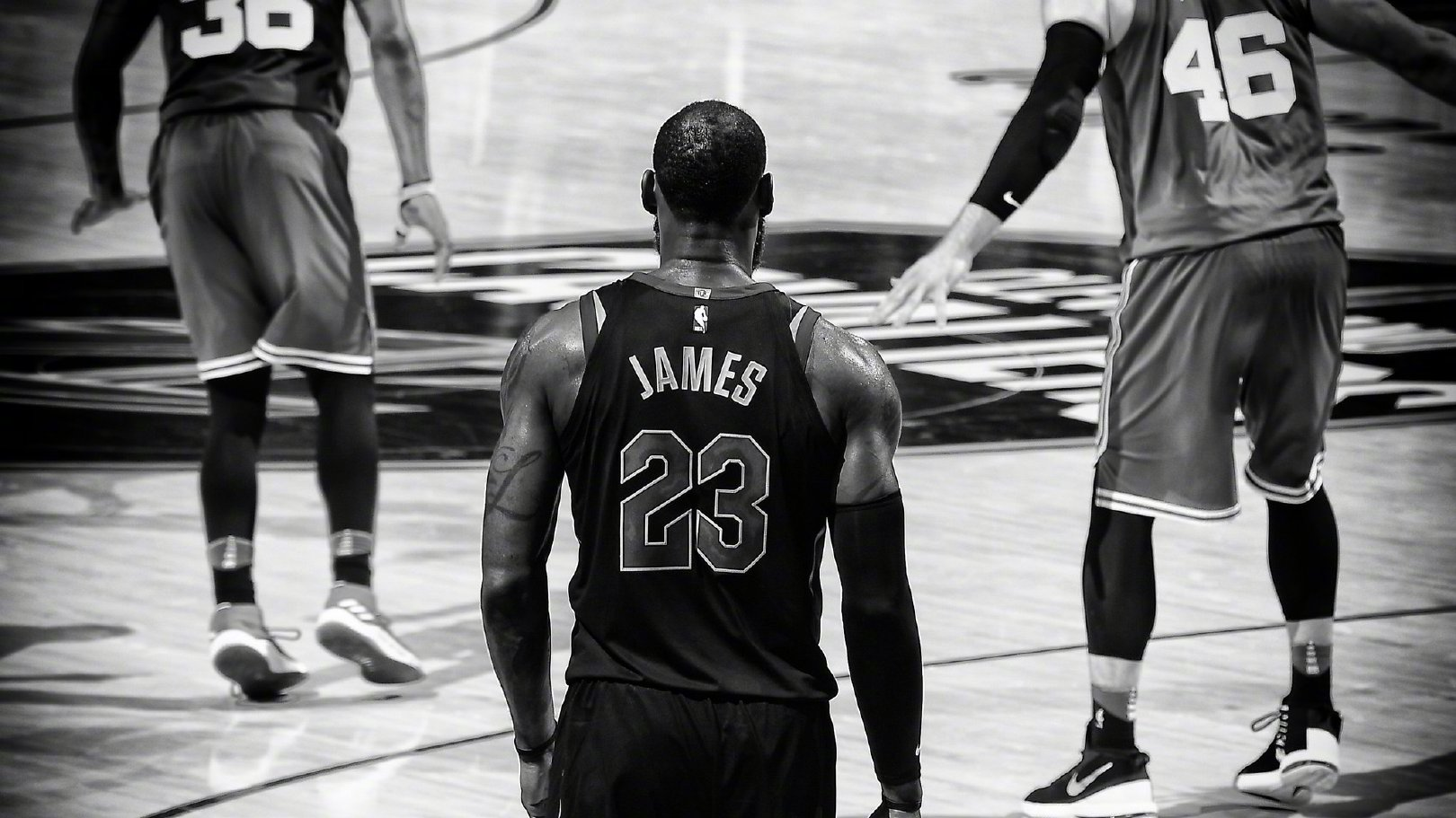 ESPN回顾:勒布朗-詹姆斯传奇生涯之十大时刻。